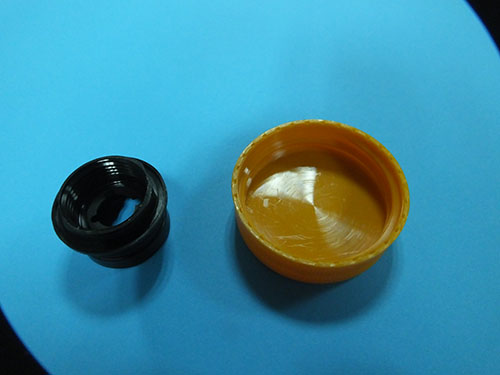 What are the precautions during the processing of precision plastic molds?